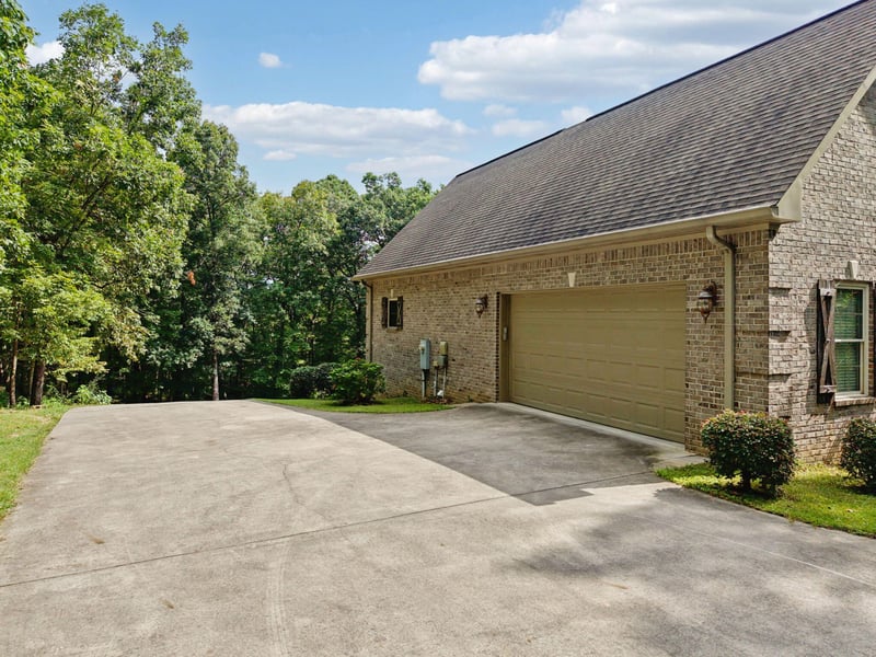 5019 Village Dr, Cohutta, GA 30710