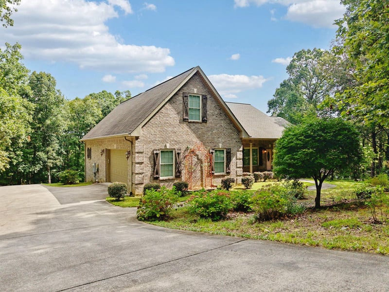 5019 Village Dr, Cohutta, GA 30710