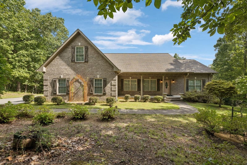 5019 Village Dr, Cohutta, GA 30710