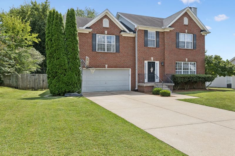 2689 Paradise Dr, Spring Hill, TN 37174