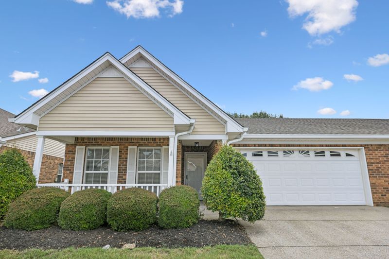 639 Forest Glen Cir, Murfreesboro, TN 37128