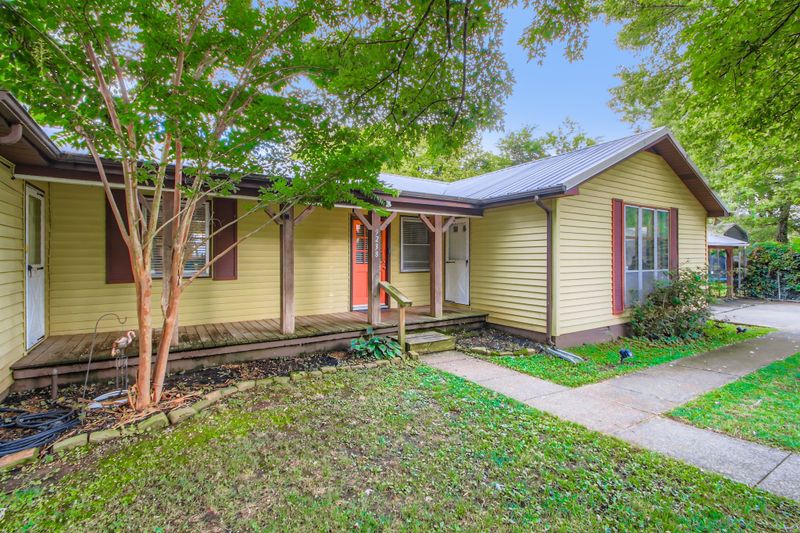 9238 Burleson Ln, Murfreesboro, TN 37129