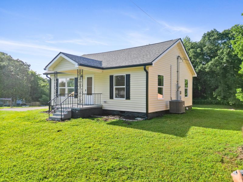 135 Hunt St, Rossville, GA 30741