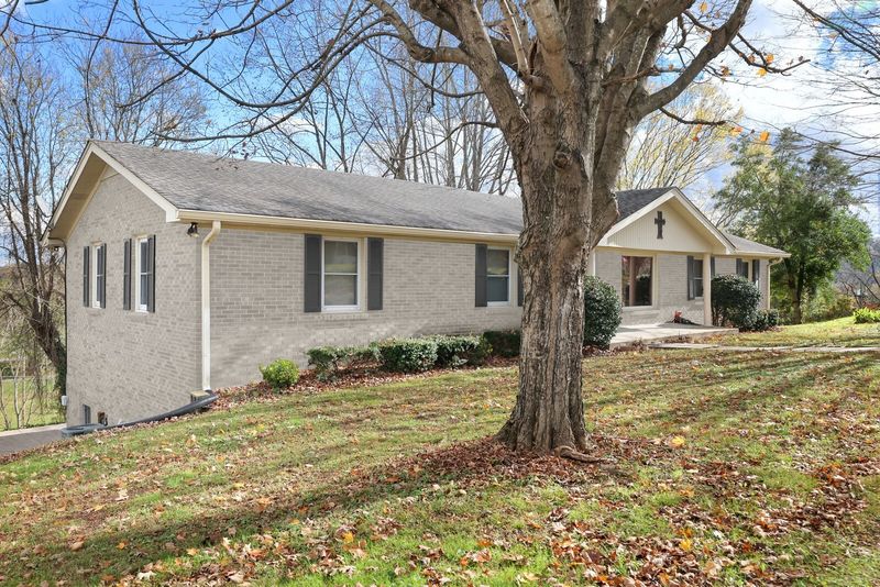 157 Hillcrest Cir, Gordonsville, TN 38563
