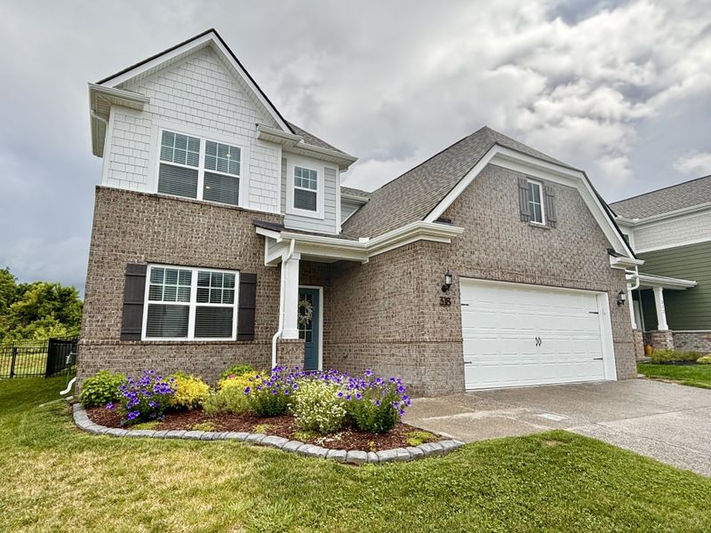 318 Gulfstream Dr, Gallatin, TN 37066