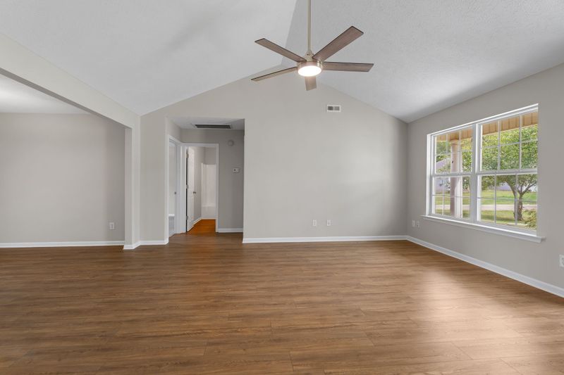 1100 Maxfli Dr, Murfreesboro, TN 37129