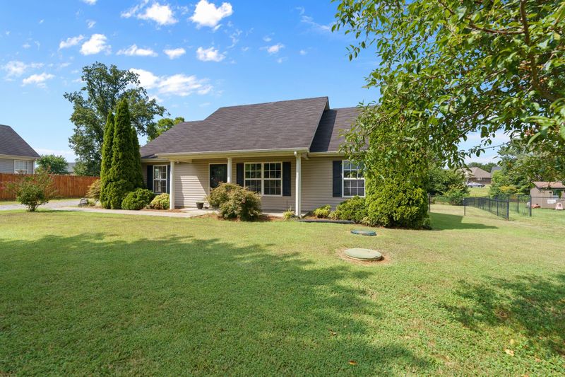 1100 Maxfli Dr, Murfreesboro, TN 37129