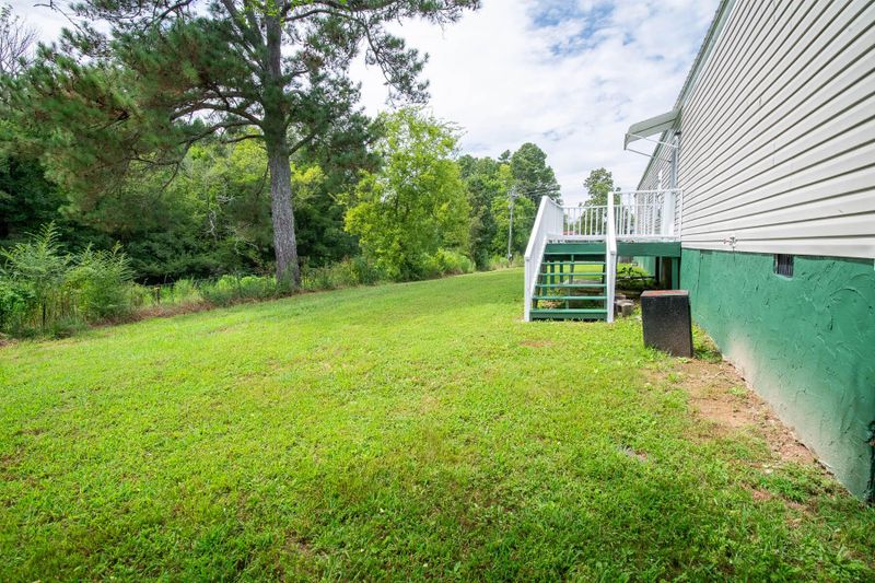 121 Fletcher Rd, Tunnel Hill, GA 30755