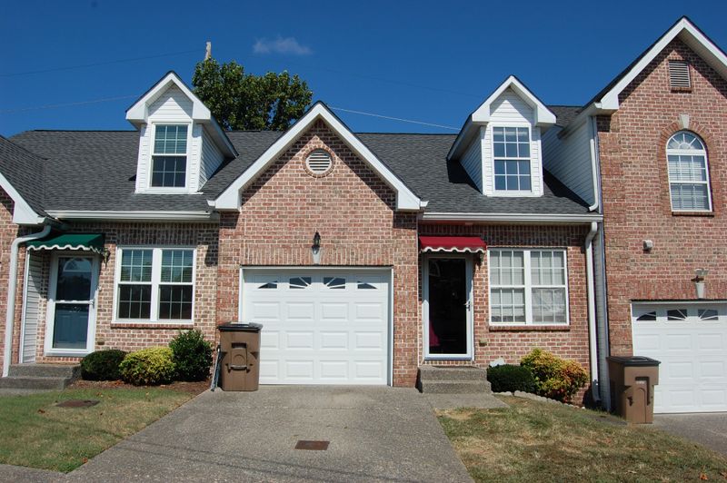 3001 Hamilton Church Rd #211, Antioch, TN 37013