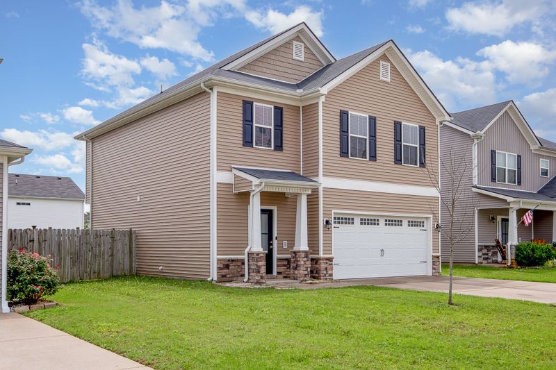 1720 Sunray Dr, Murfreesboro, TN 37127
