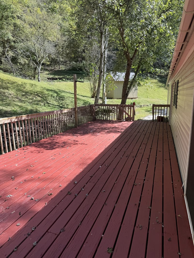33 Nascar Ln, Pleasant Shade, TN 37145