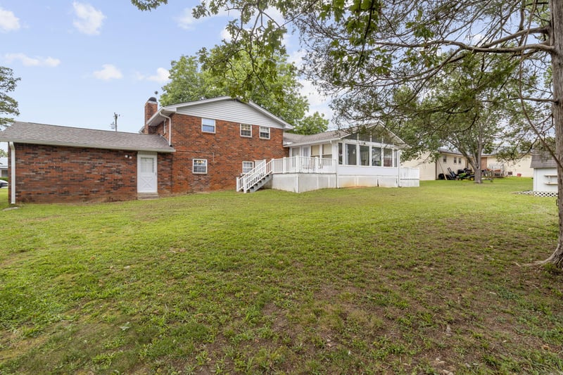 52 S Glade Rd, Fort Oglethorpe, GA 30742