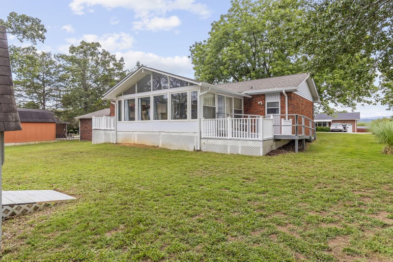 52 S Glade Rd, Fort Oglethorpe, GA 30742