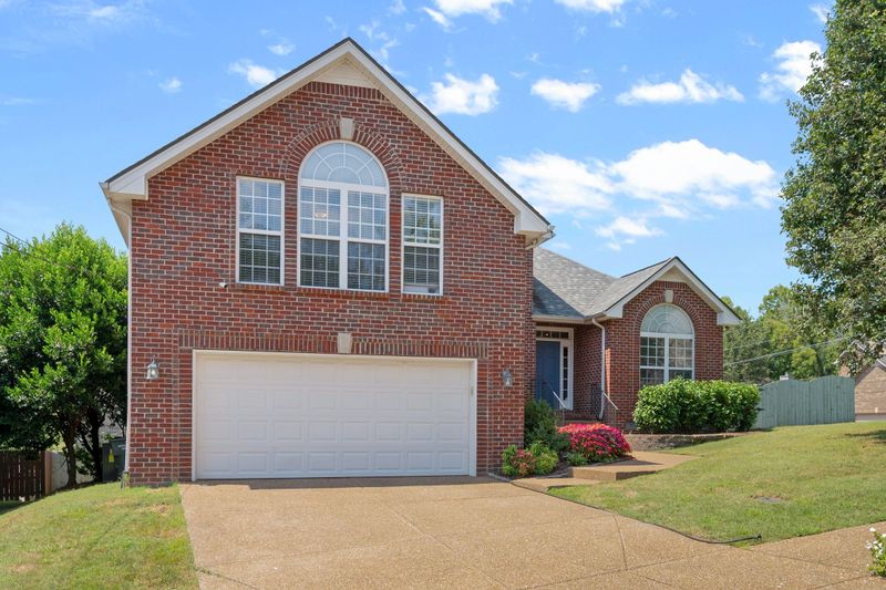4036 Sweetberry Dr, Nashville, TN 37211