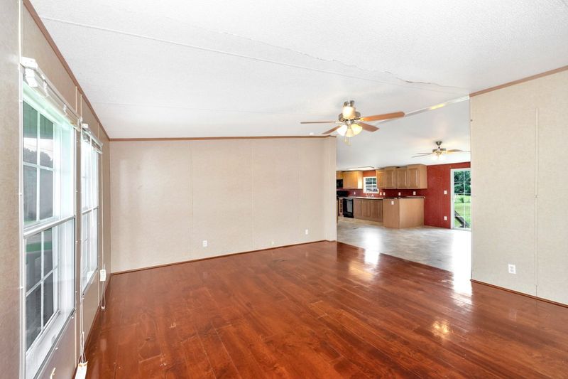 27240 Oak Crest Dr, Athens, AL 35613