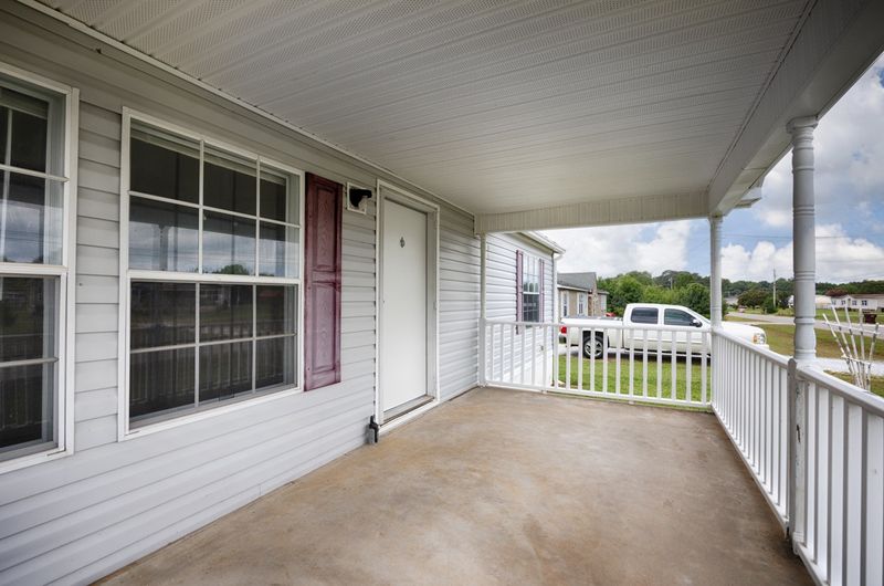 27240 Oak Crest Dr, Athens, AL 35613