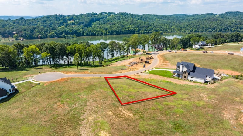 603 Firefly Dr, Loudon, TN 37774