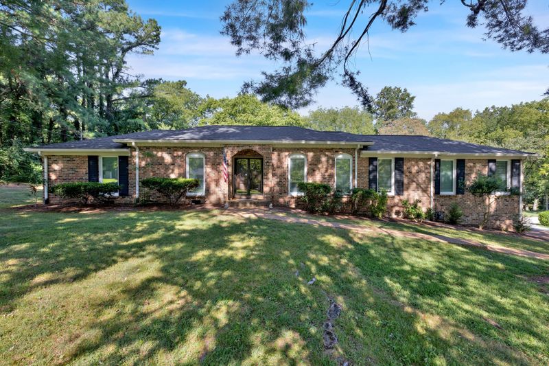 1327 Lipscomb Dr, Brentwood, TN 37027