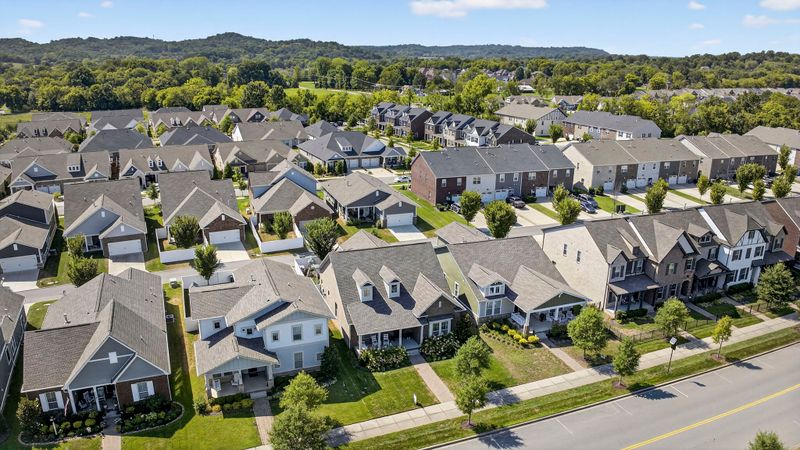1599 Drakes Creek Rd, Hendersonville, TN 37075
