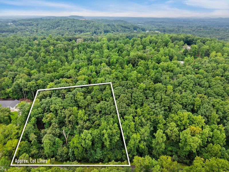 3093 Hidden Lake Rd, Dalton, GA 30721
