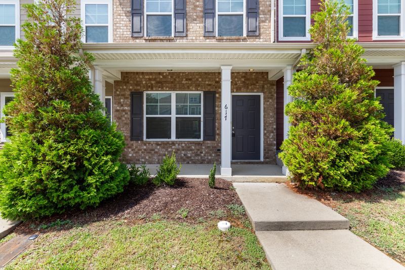 617 Bradburn Village Cir, Antioch, TN 37013