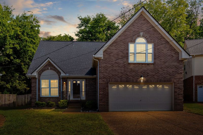 713 Brent Glen Pl, Nashville, TN 37211