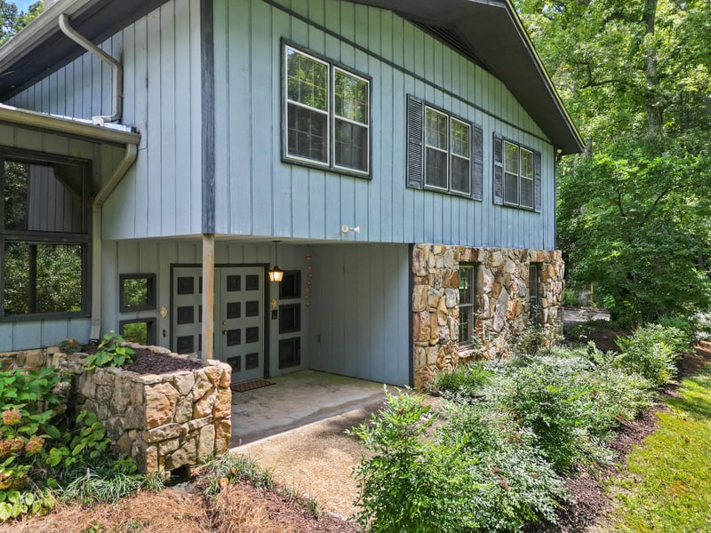 1781 Halls Valley Rd, Trion, GA 30753