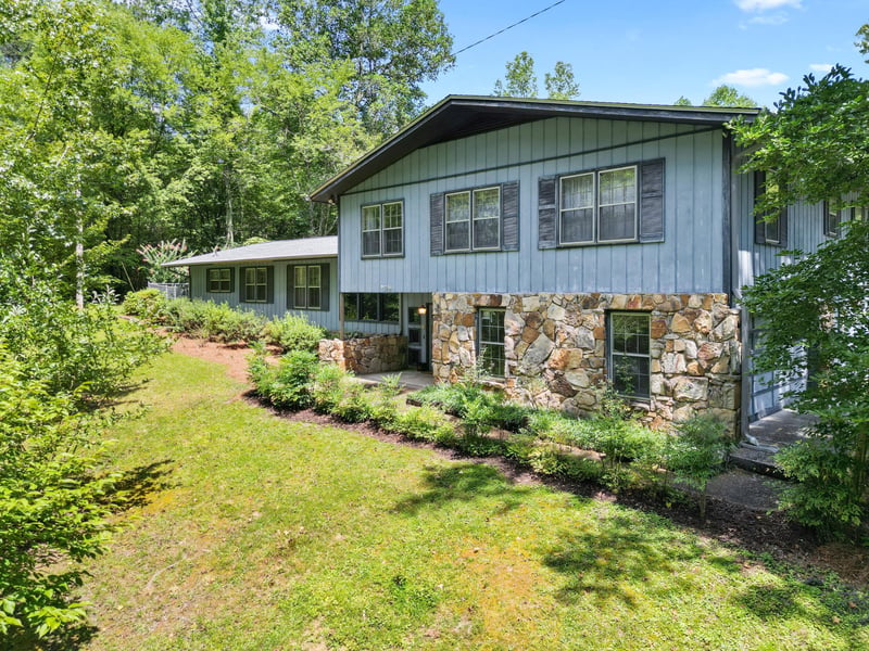 1781 Halls Valley Rd, Trion, GA 30753