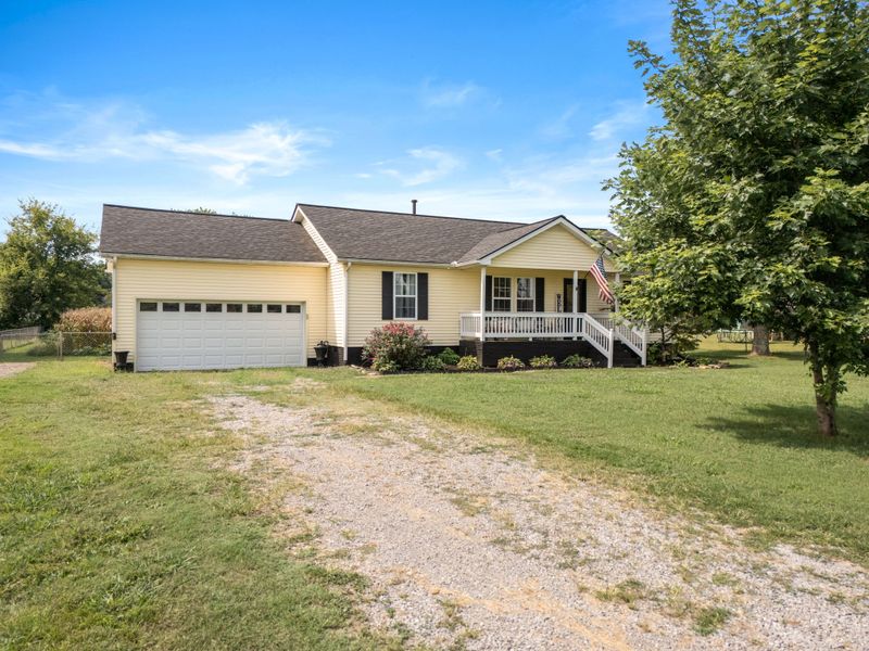 1821 Thompson Rd, Murfreesboro, TN 37128