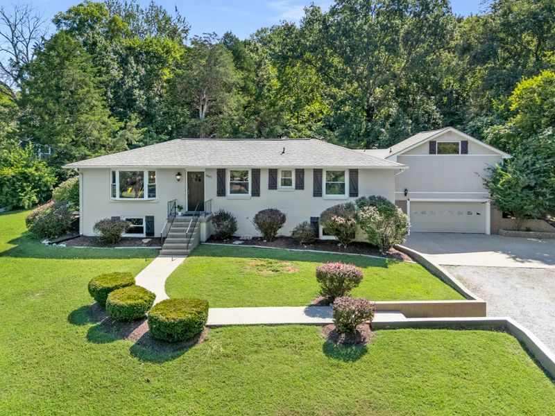 6007 Temple Rd, Nashville, TN 37221