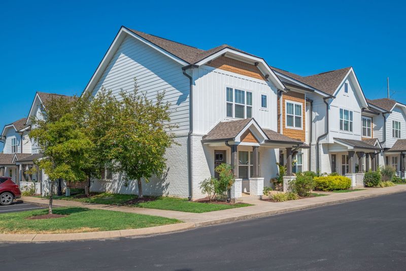 400 West Mill Dr, Nashville, TN 37209