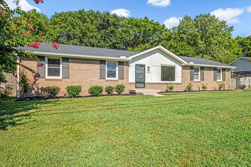 105 Yorkside Pl, Hendersonville, TN 37075