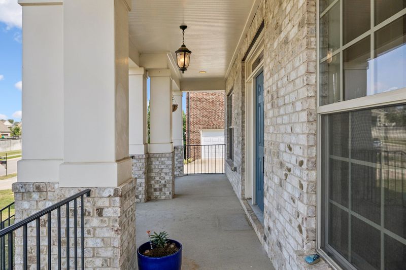 1075 Brixworth Dr, Thompsons Station, TN 37179
