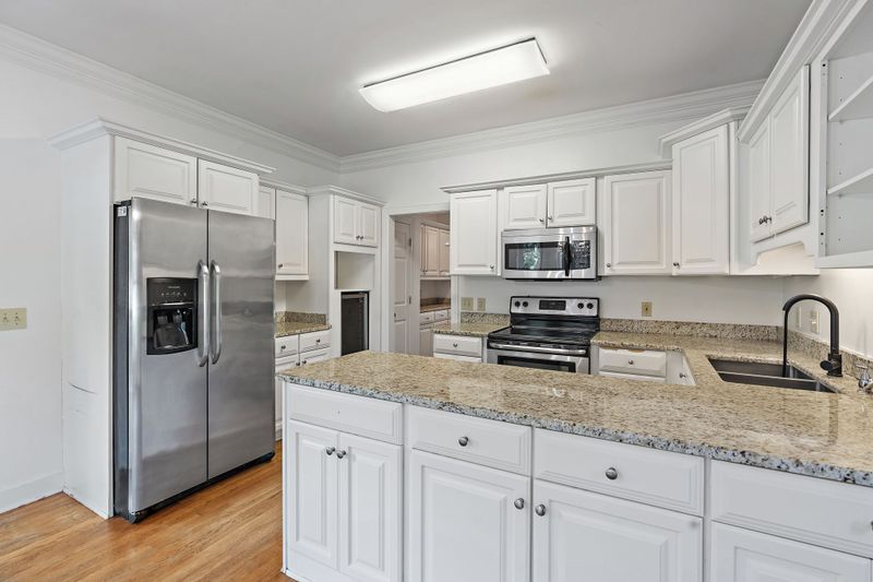 61 Ravenwood Hills Cir, Nashville, TN 37215