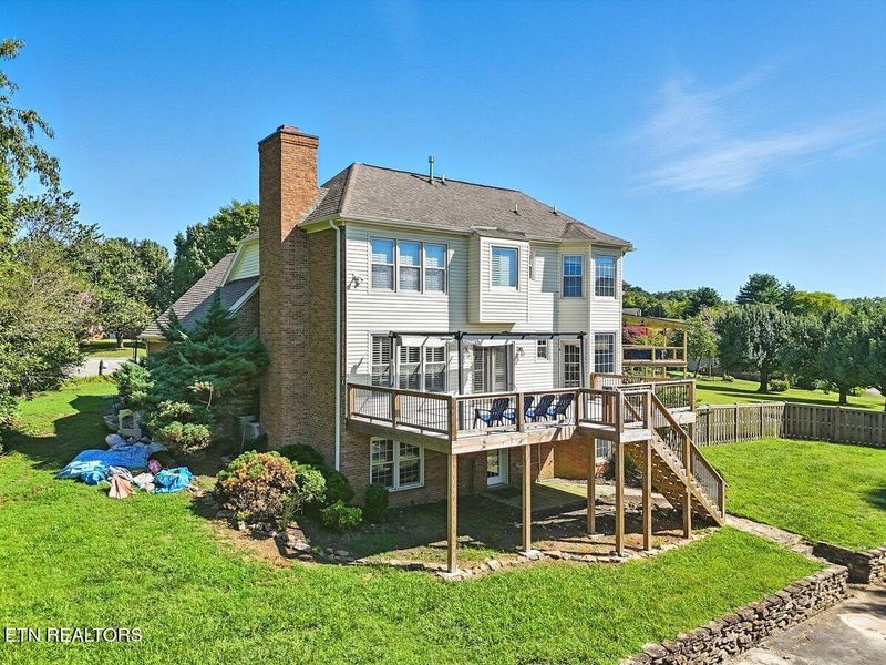 3809 S View Cir, Knoxville, TN 37920