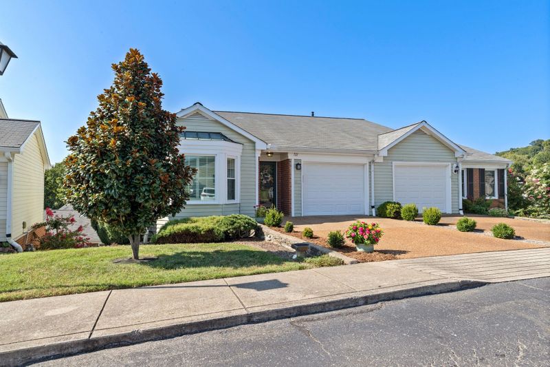 722 Mount Carmel Pl, Nashville, TN 37205