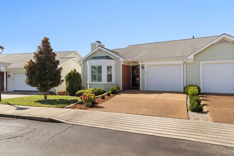 722 Mount Carmel Pl, Nashville, TN 37205