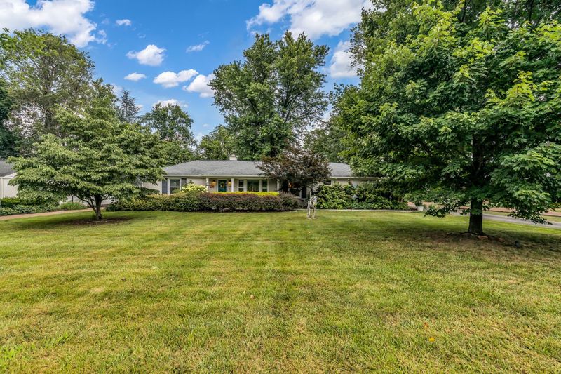 528 Barrywood Dr, Nashville, TN 37220