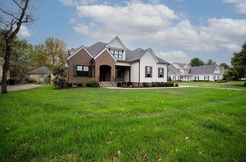 1019 Glasgow Dr, Murfreesboro, TN 37130