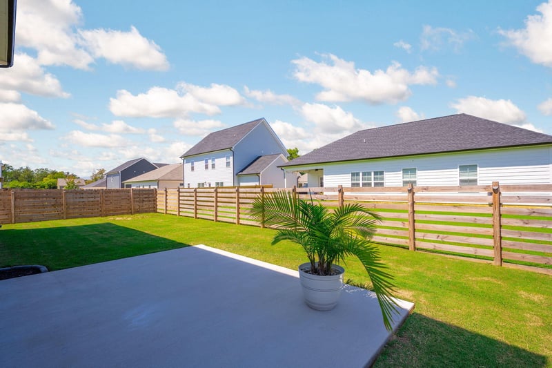 19 Winchester Dr, Rossville, GA 30741