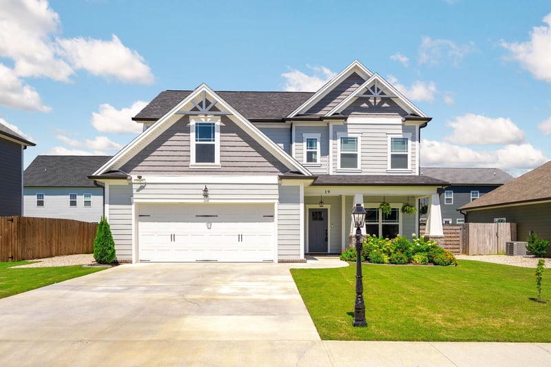 19 Winchester Dr, Rossville, GA 30741
