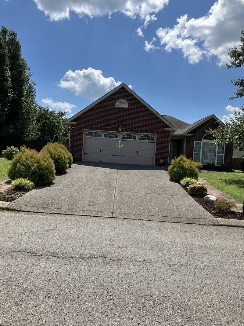 525 Callie Ave, Gallatin, TN 37066