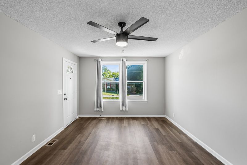 282 Southburn Dr, Hendersonville, TN 37075