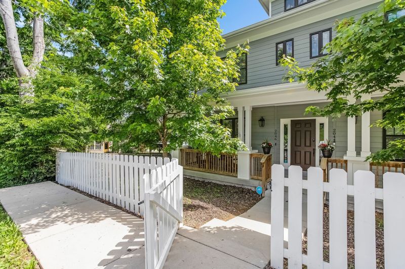 2046 Straightway Ave, Nashville, TN 37206