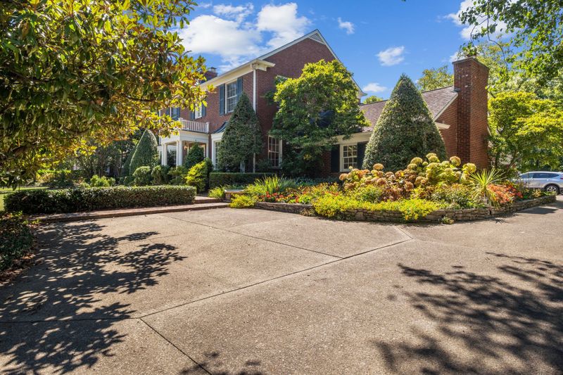 3431 Hampton Ave, Nashville, TN 37215