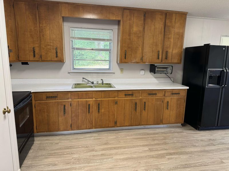 30 Talley Hill Ln, Rossville, GA 30741