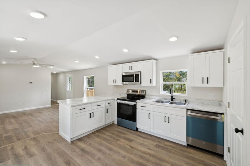 533 Townsend Rd, Rocky Face, GA 30740