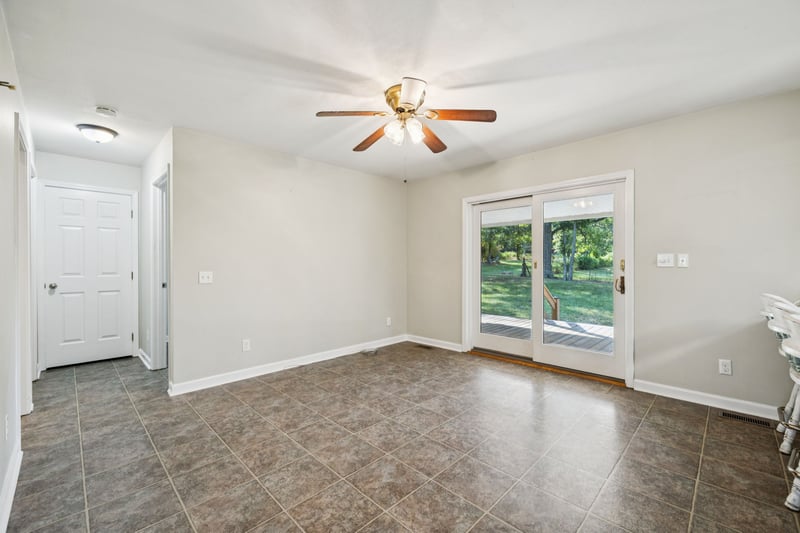 1056 Luster Harris Rd, Ashland City, TN 37015