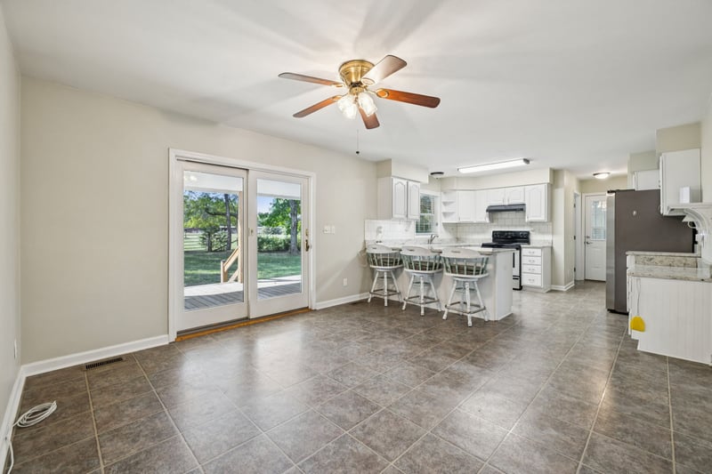 1056 Luster Harris Rd, Ashland City, TN 37015