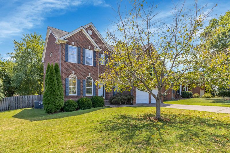 5233 Timber Gap Dr, Nashville, TN 37221